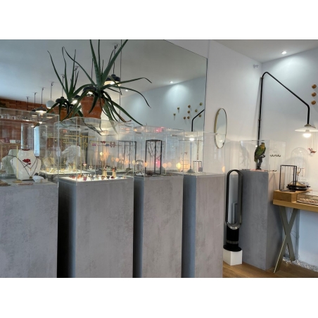 Galeriesockel Beton-Optik